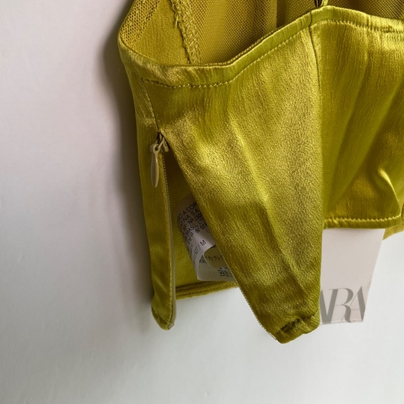 Zara Satin Chartreuse Cropped Top Adjustable Straps Bustier NWT Size M - Picture 3 of 8